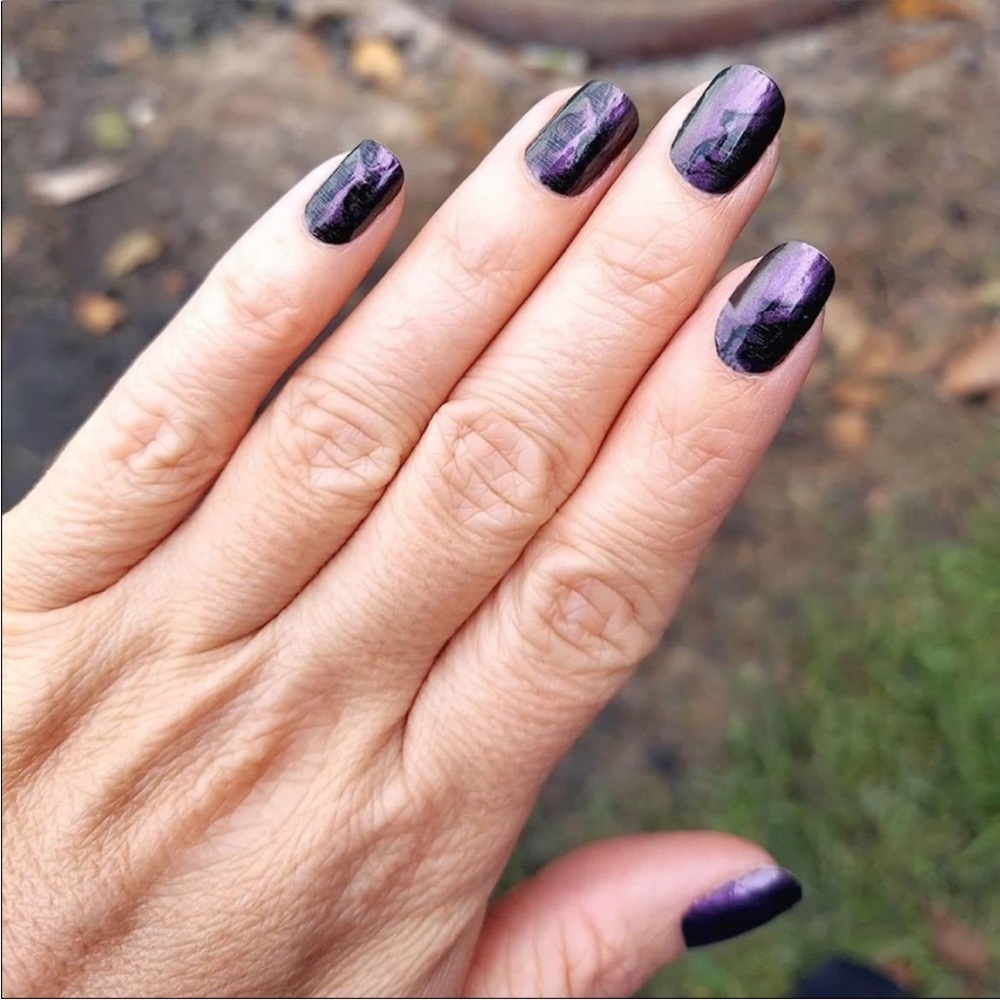 *Retired* Color Street: Smoke’s on You | Purple Olive Green Duochrome Black Fall